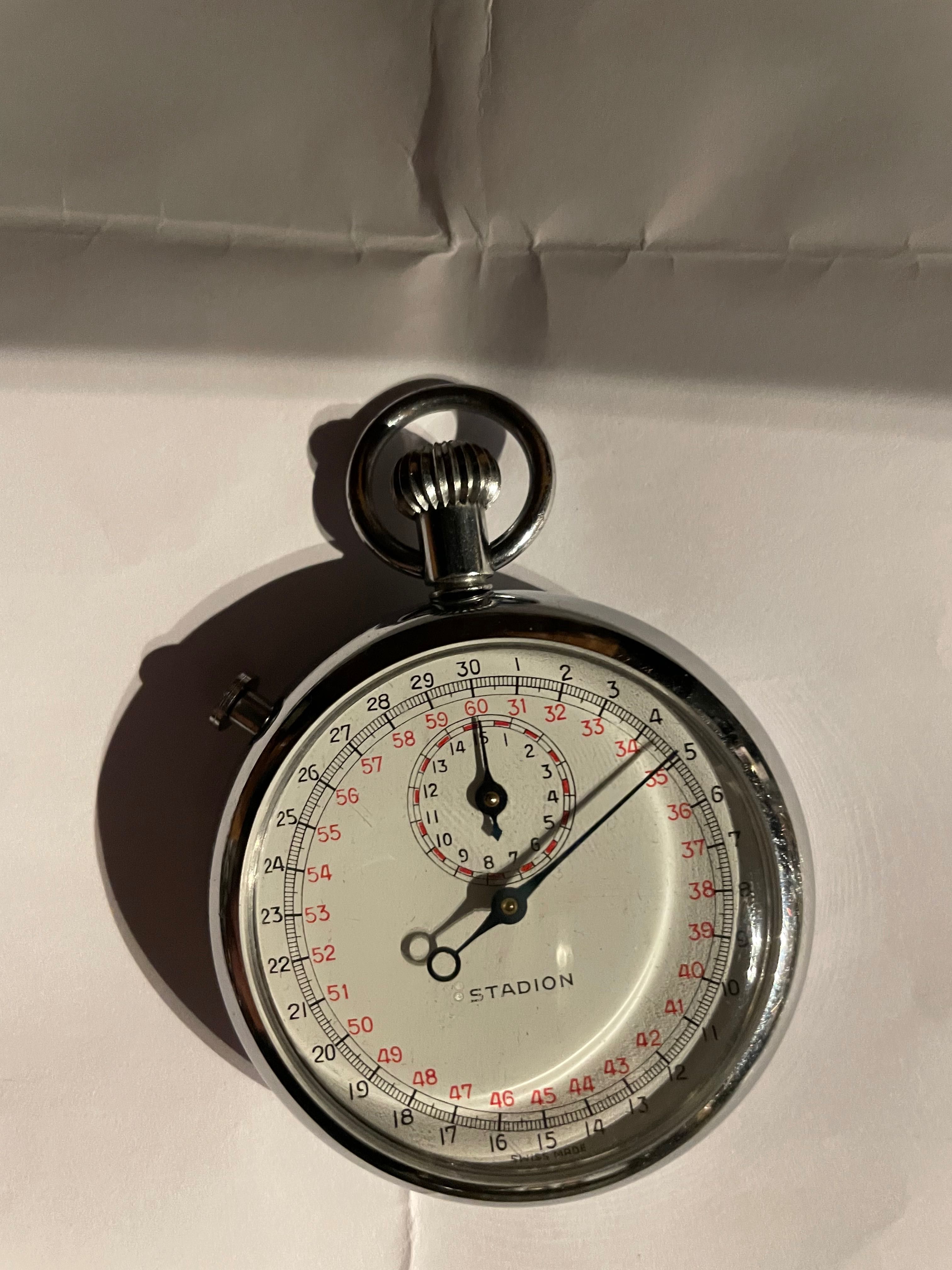Cronómetro antigo original a funcionar.