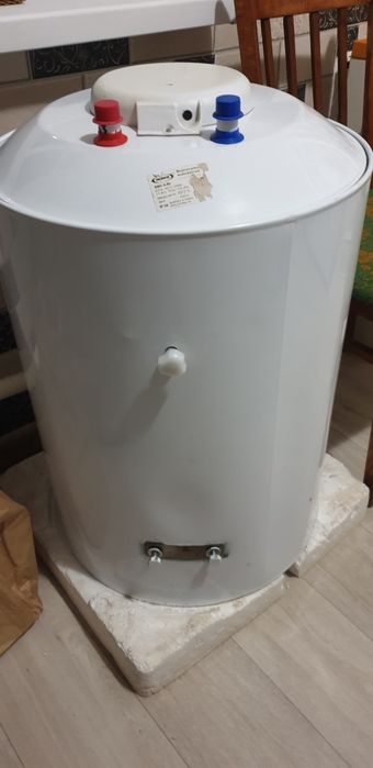 Водонагрівач (бойлер на 80л)