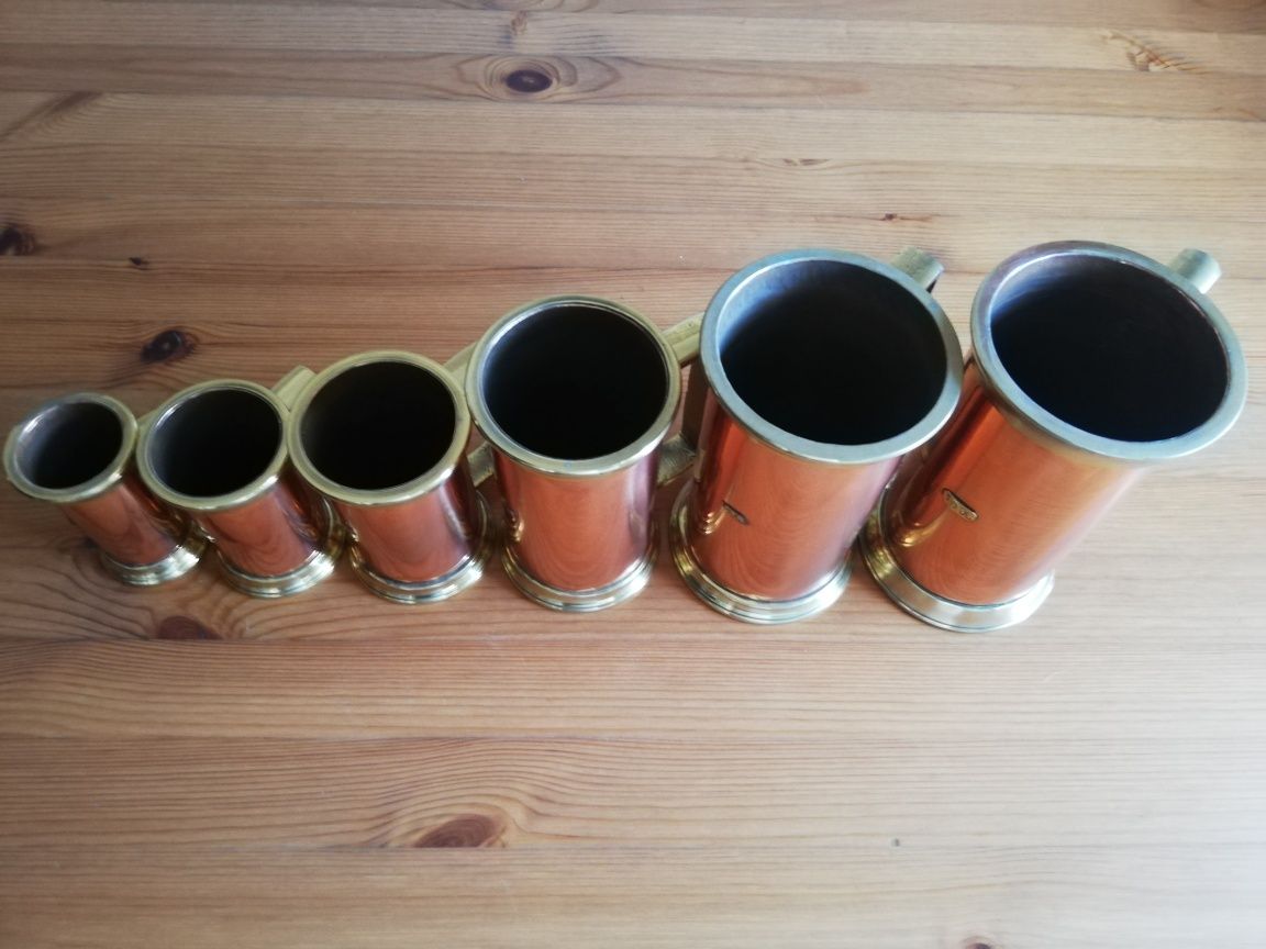 Conjunto de Seis Canecas em Cobre e Latão