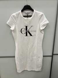Платье Calvin Klein XS