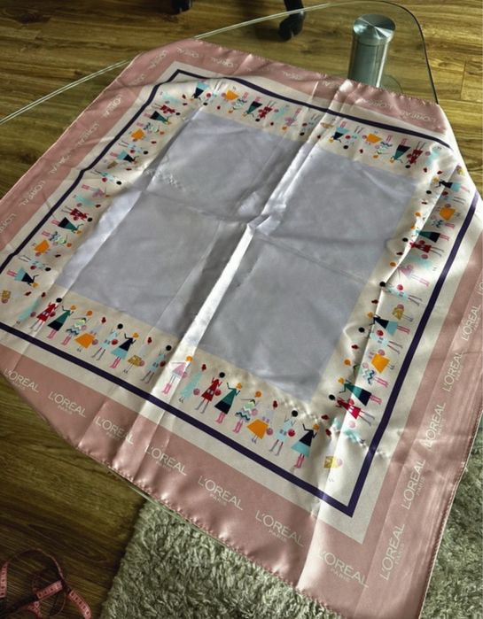 Шелковый платок L’Oreal