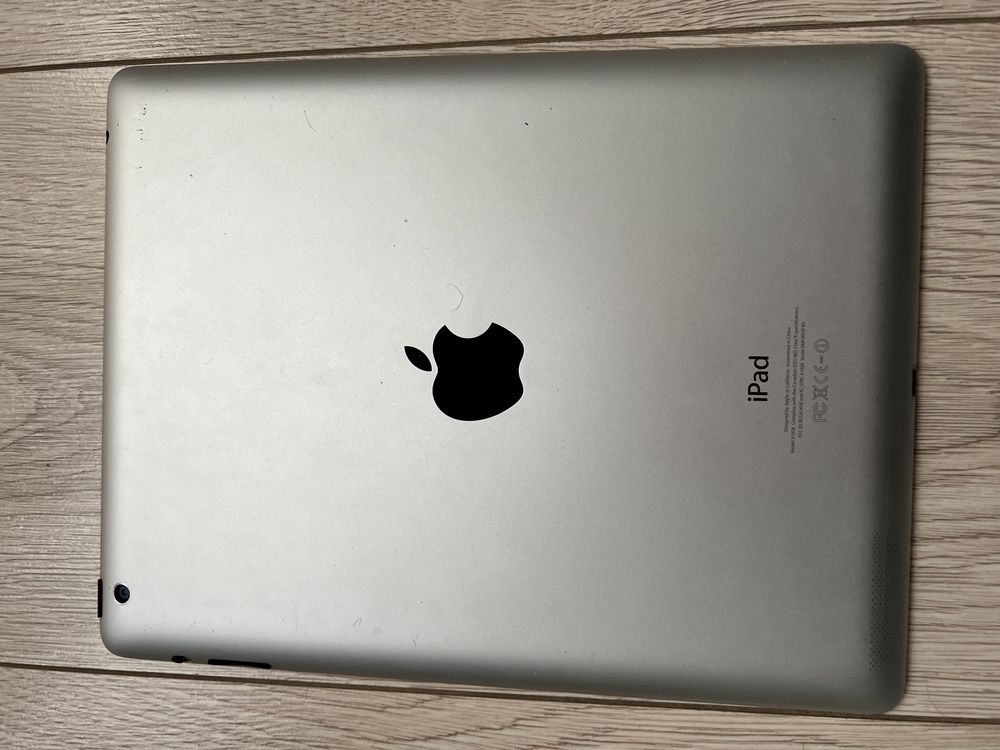 Планшет Apple iPad 4 A1458 Retina 32GB (MD511FD/A)