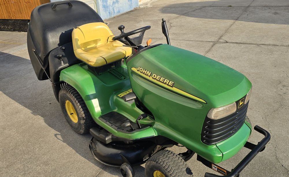 Trator Corta Relva John Deere LTR155  C/15Hp , Hidrostático