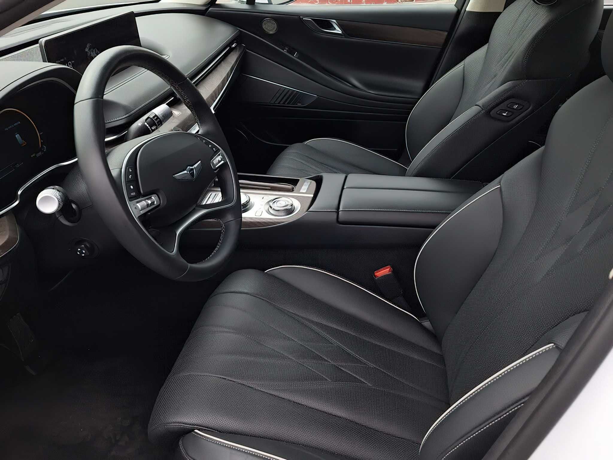 Genesis Electrified G80      2023