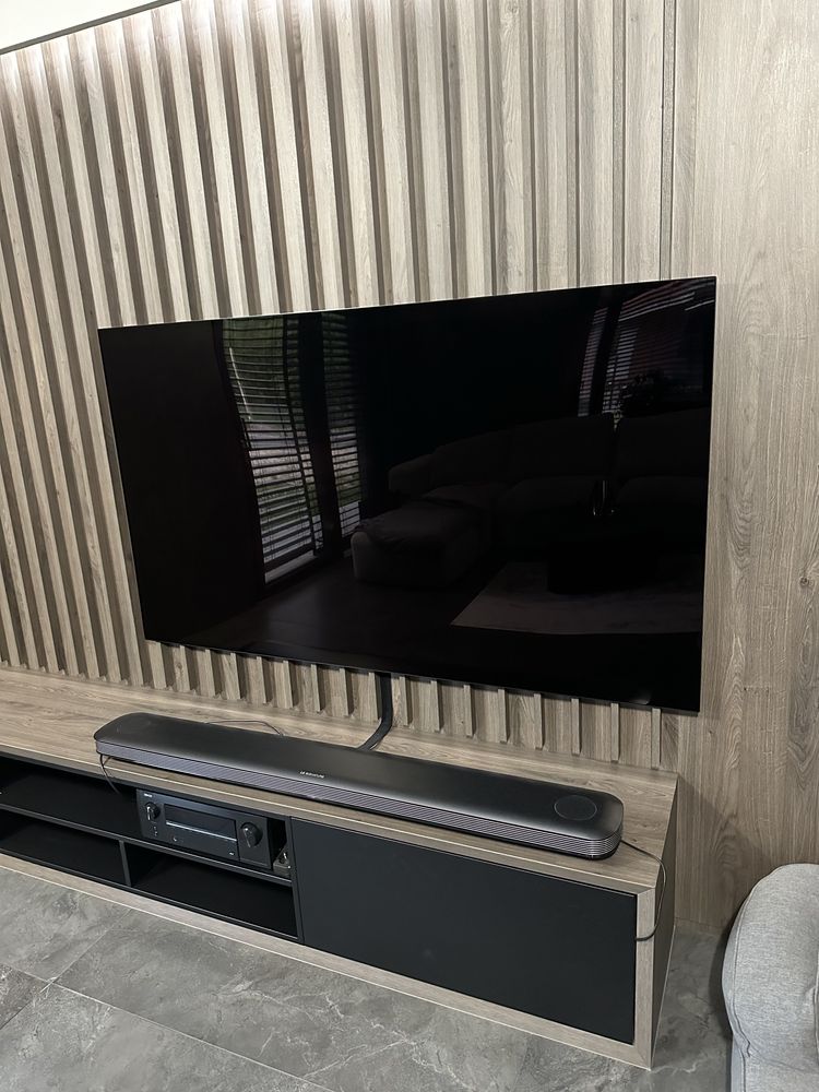 LG OLED 77W8 Soundbar