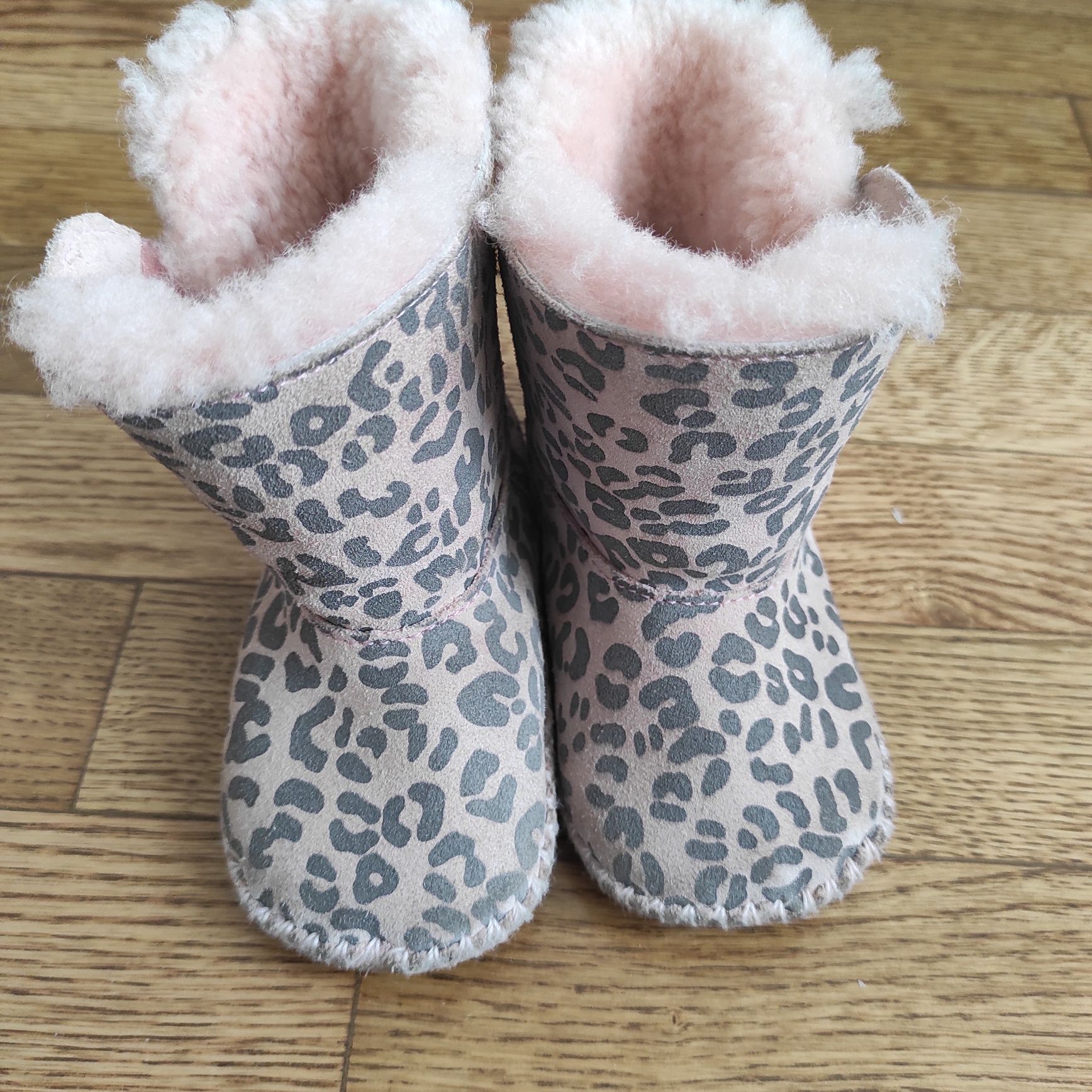 Kapcie Buty UGG 20,5