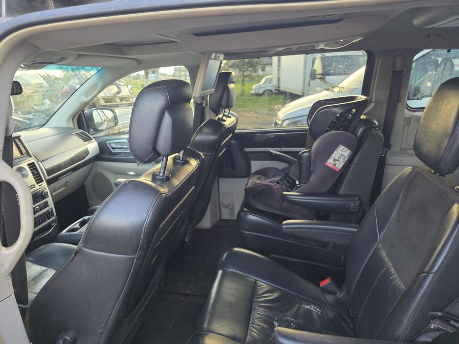 Chrysler voyager 2.8 crd rok 2011 LIMITED