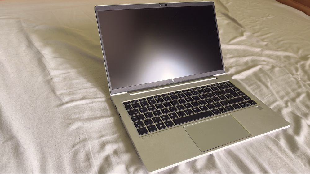HP Elitebook 640 G9 z zasilaczem