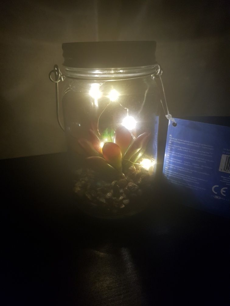 Lampka LED w słoiku