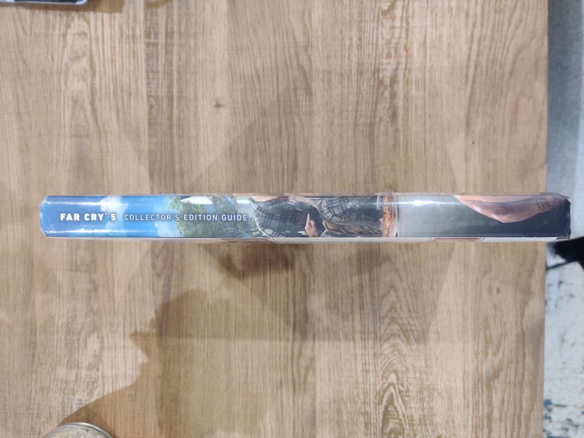 Far Cry 5 Collector's Edition Guide selado