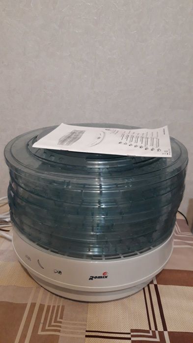 Сушилка для овощей и фруктов Romix FD15