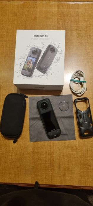 Продам insta 360° x4