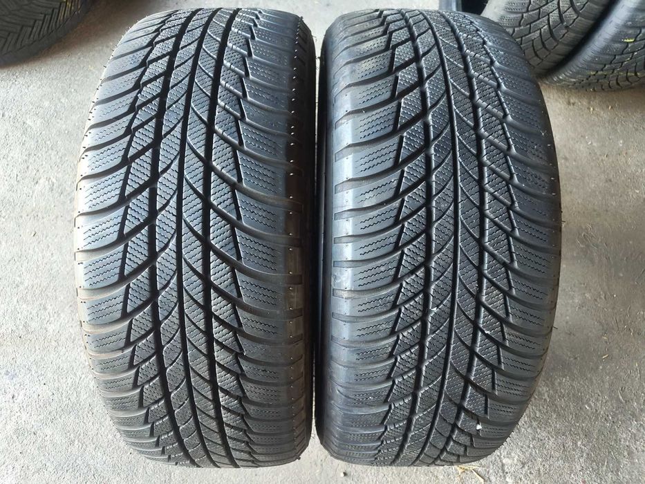 Opony zimowe uzywane 215 55 R17 Bridgestone 2022 rok 2 sztuki z15