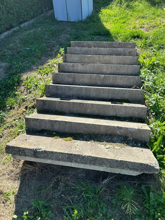 Schody betonowe zewnętrzne  3m