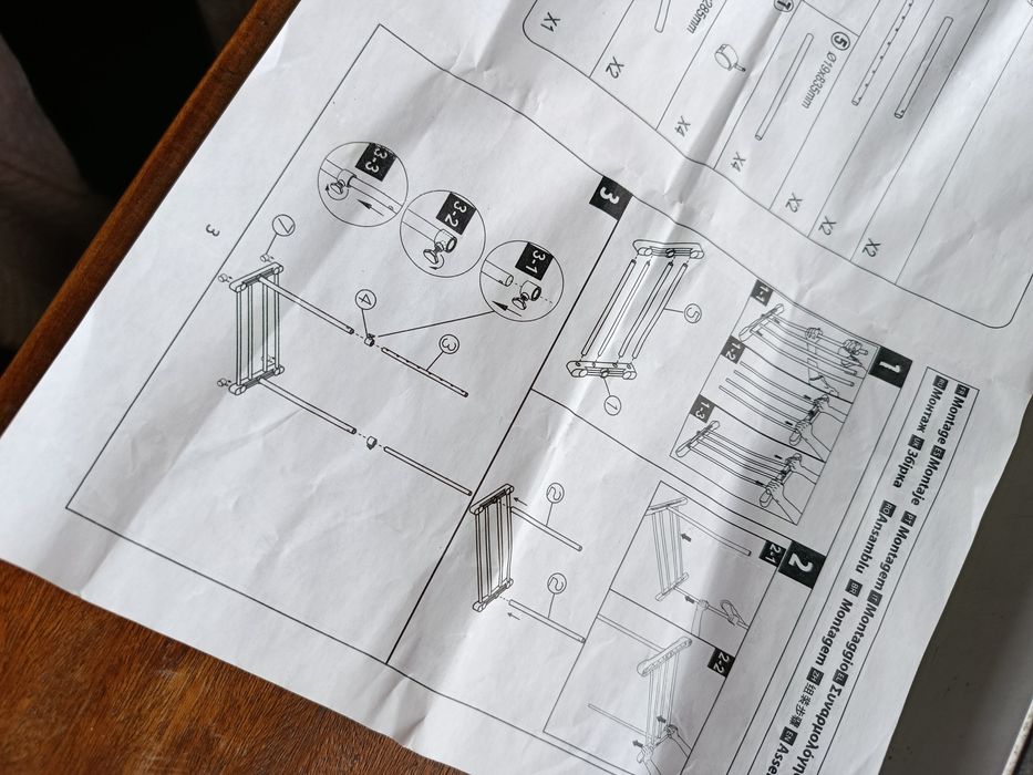 Charriot Roupa com prateleira e rodas removíveis