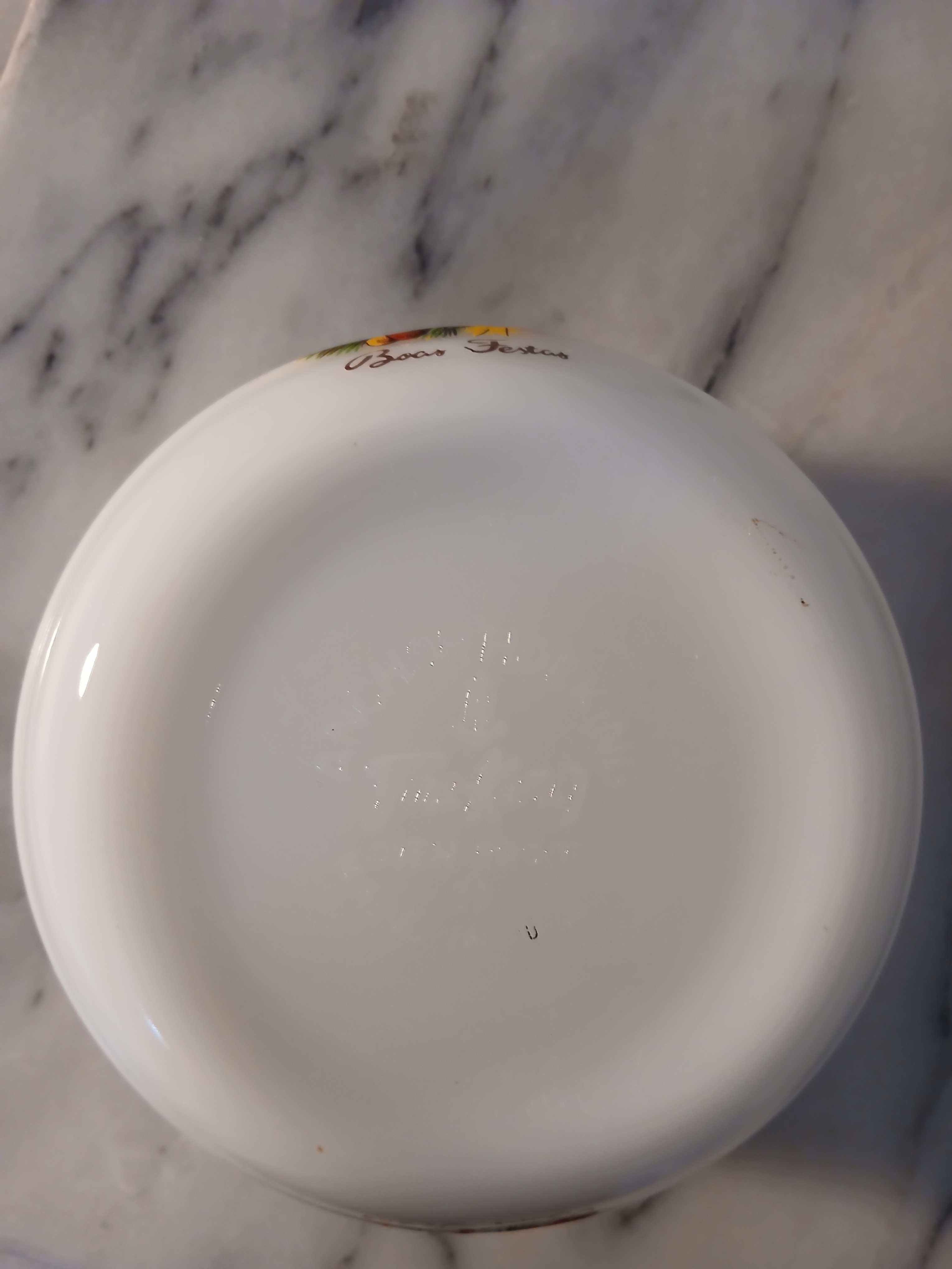 Taça Vintage marca Anchor Hocking Fireking Milk Glass Natalícia