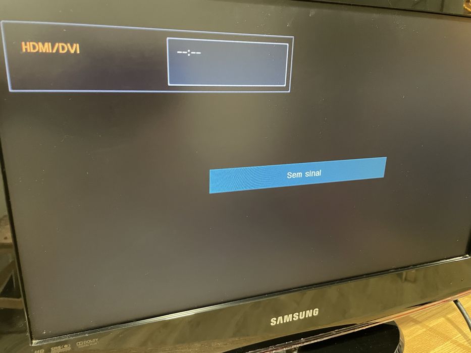 TV Samsung 22” – Modelo LE22B450C4W – Impecável + Comando Original