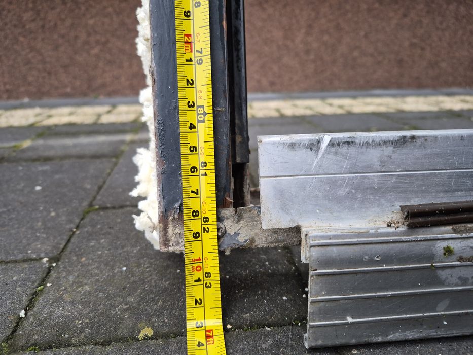 Drzwi zewnętrzne metalowe 90 prawe