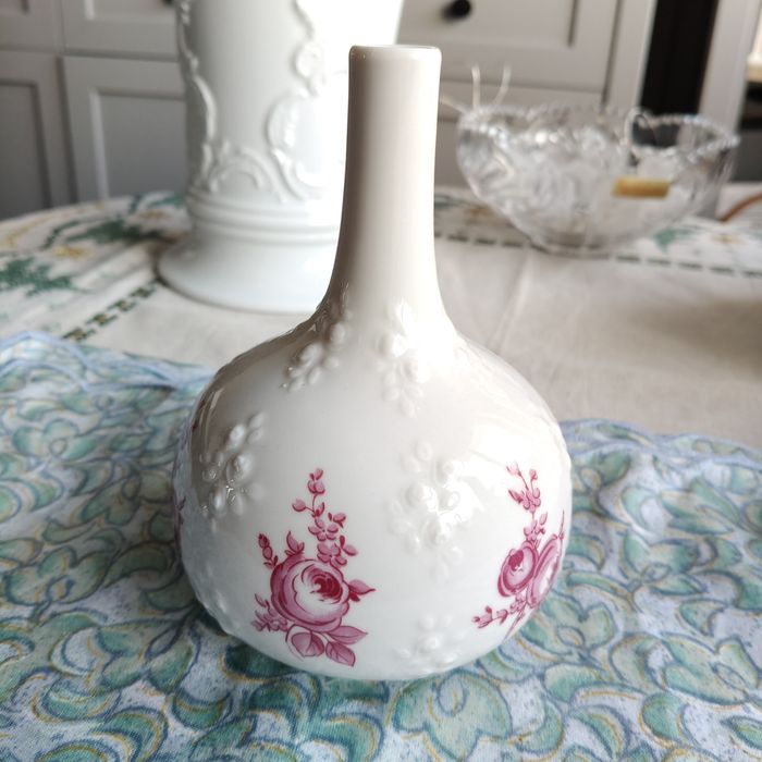 Wazon Wallendorf, różowe róże, stan idealny