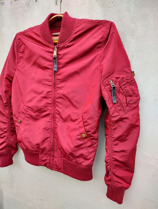 Куртка чоловіча бомбер Alpha Industries червона розмір S