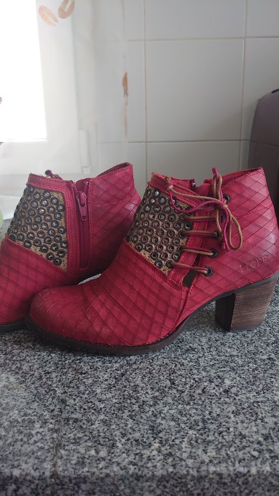 Botins em pele natural DKODE nonos