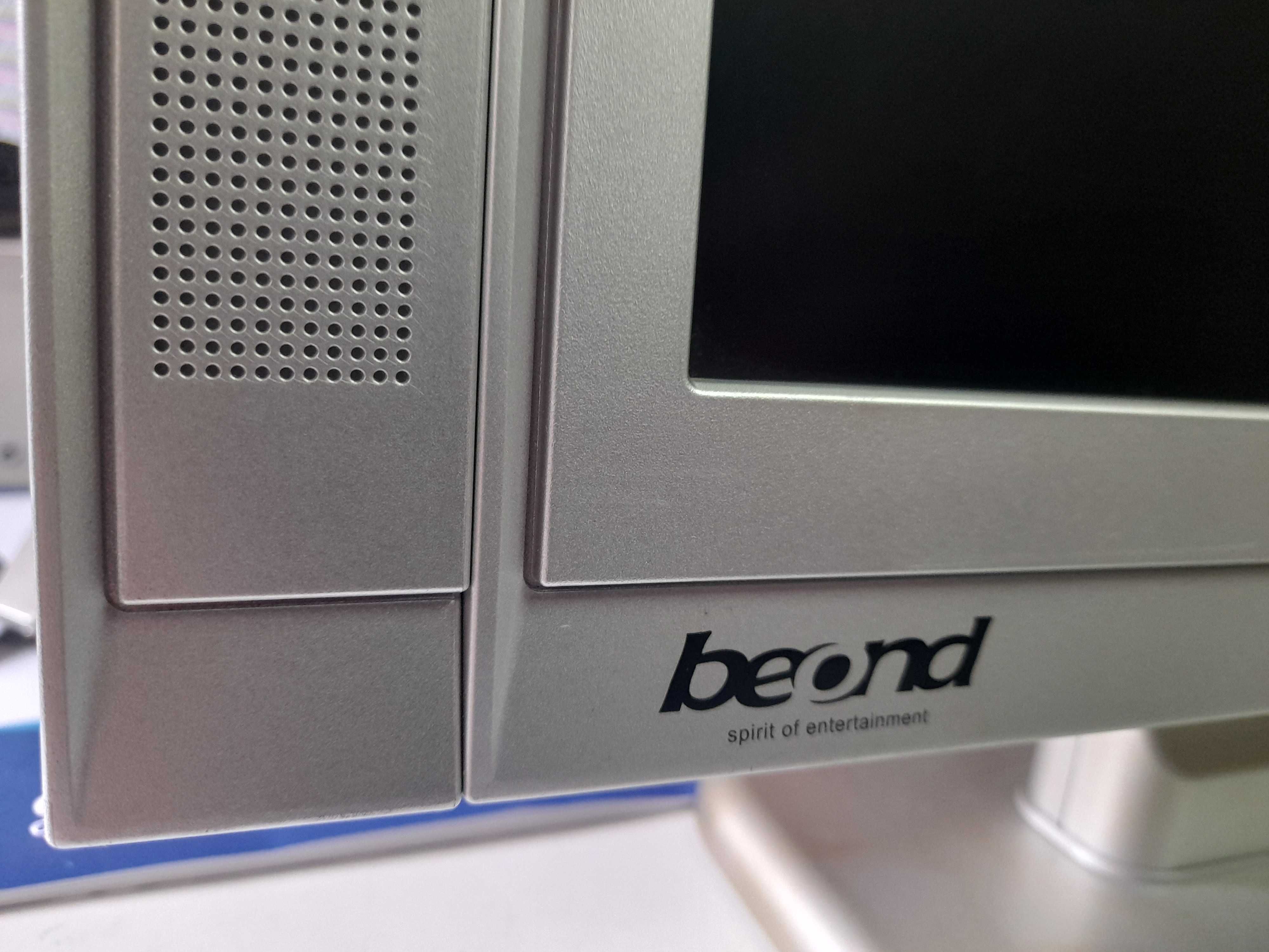 Monitor/TV Beond – BTFT1511 com comando à distância.