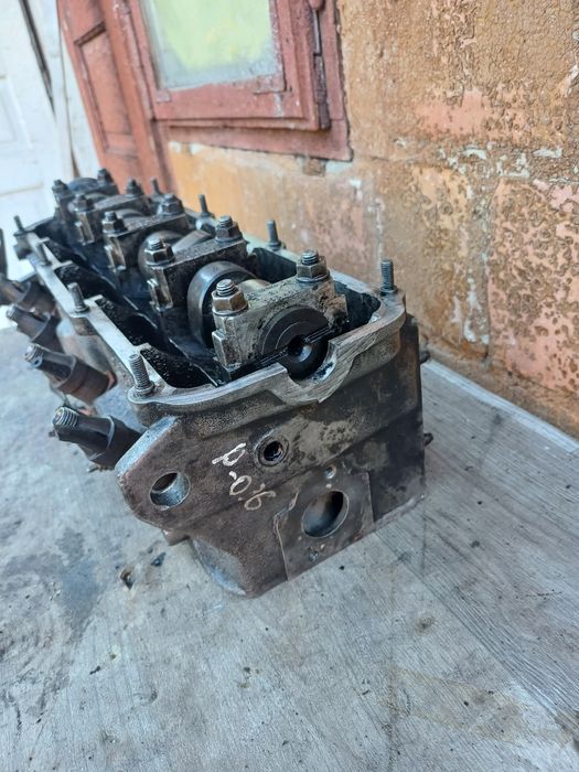 Audi 80 Volkswagen T-2-3 Golf 2-3 Passat b-3-4 1.6 ГБЦ головка блока