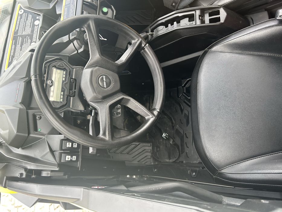 Can am maverick trail 1000 buggy outlander