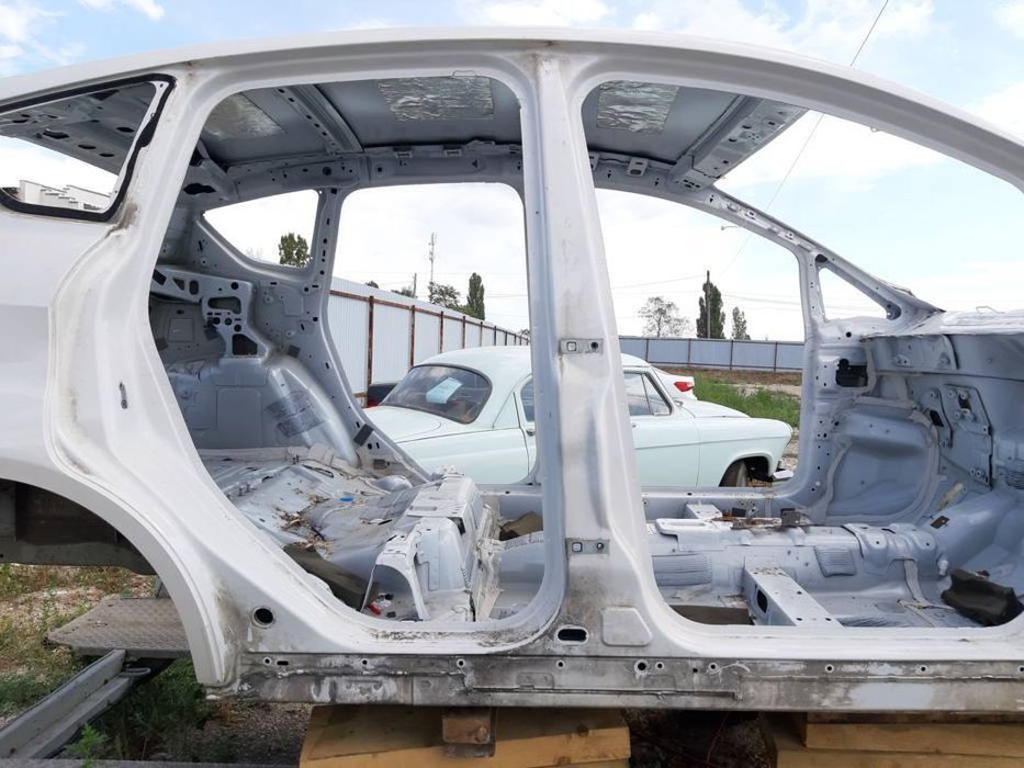 Кузов лонжерони чверть дах панелі ріжемо Ford C-Max `16-18