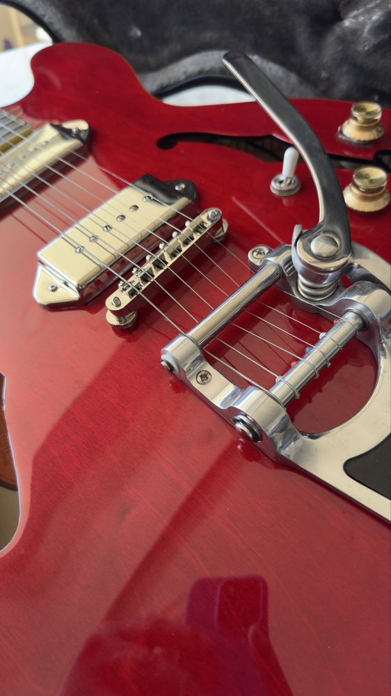Epiphone Casino Std Cherry c/ Bigsby + Hardcase