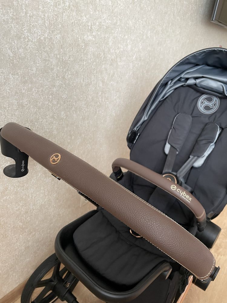 Cybex Priam 4.0 Deep Black / Rose Gold