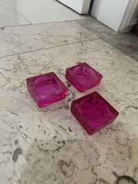 Castiçais quadrados vidro rosa