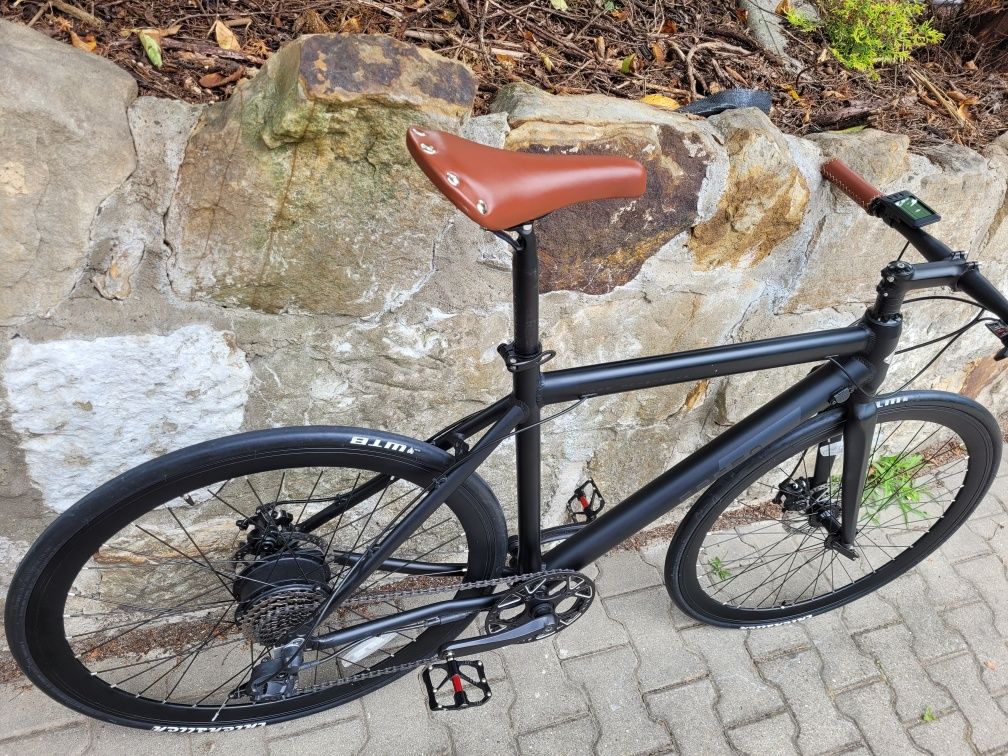 Sprzedam lub zamienię lekki (18kg) e-bike fitness szosa gravel