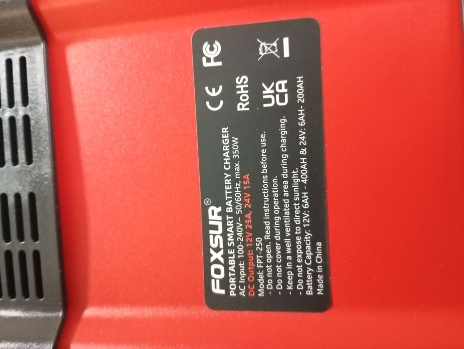FOXSUR (12V/25A-24V/15A)  - импульсное зарядное устройство, авто