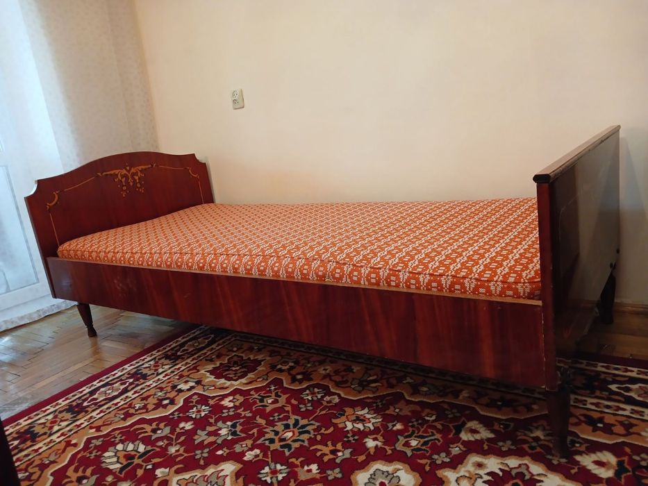 Кровать полуторка