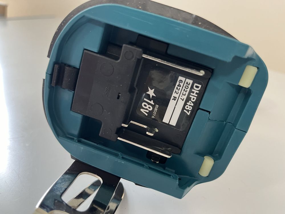 Дриль-шуруповерт акумуляторна Makita DHP487Z