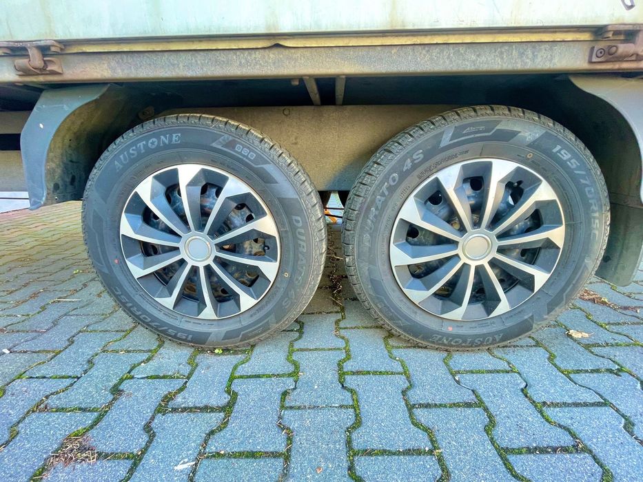 przyczepa dwuosiowa   HUMBAUR  model HT