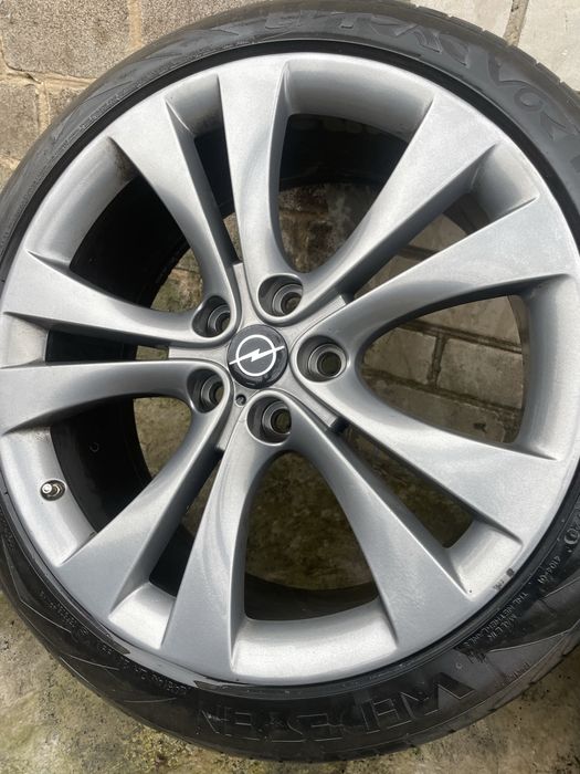 Продам титаны, нового состояния