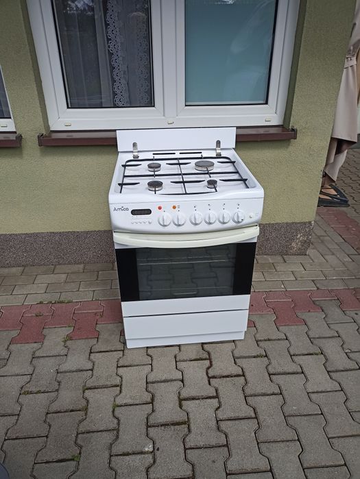 Kuchnia gazowo elektryczna  termoobiegiem.