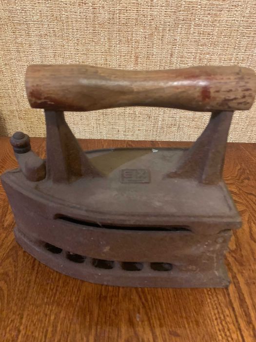 Старовинна праска  на вугіллі