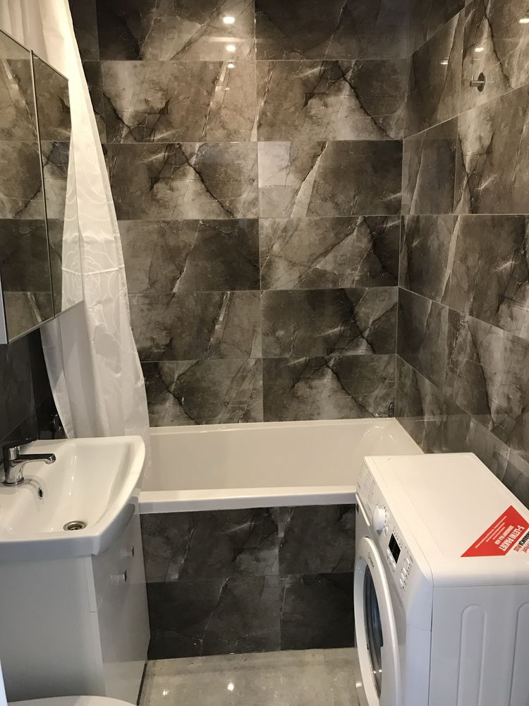 Pokój (20m2) z balkonem w dwupokojowym mieszkaniu!