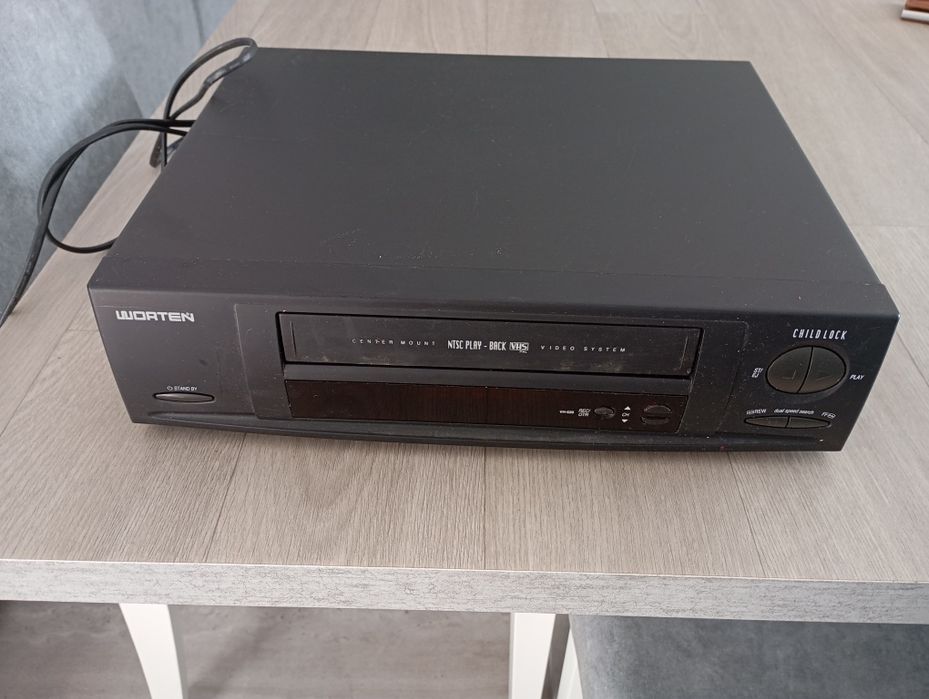 Leitor de cassetes VHS a trabalhar na perfeição  só 50€