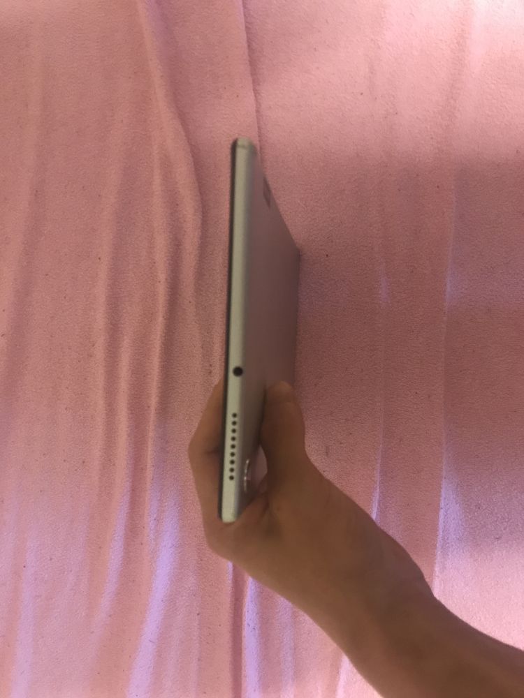 Lenovo m10 uszkodzony