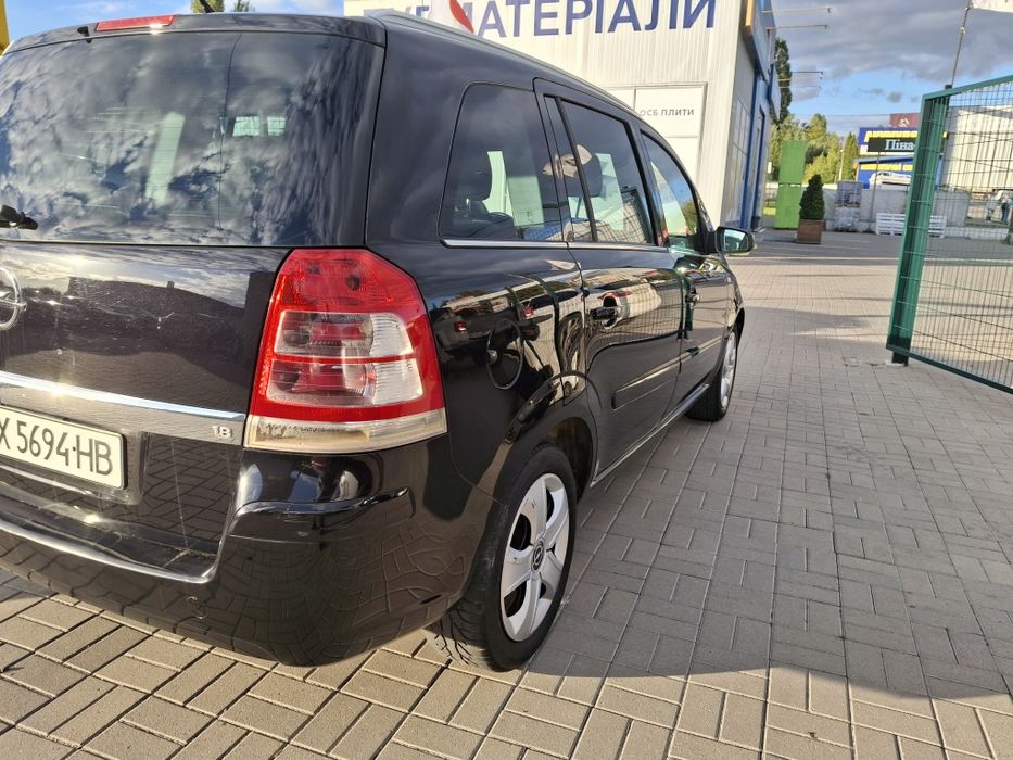 Opel zafira 1.8. 7місць