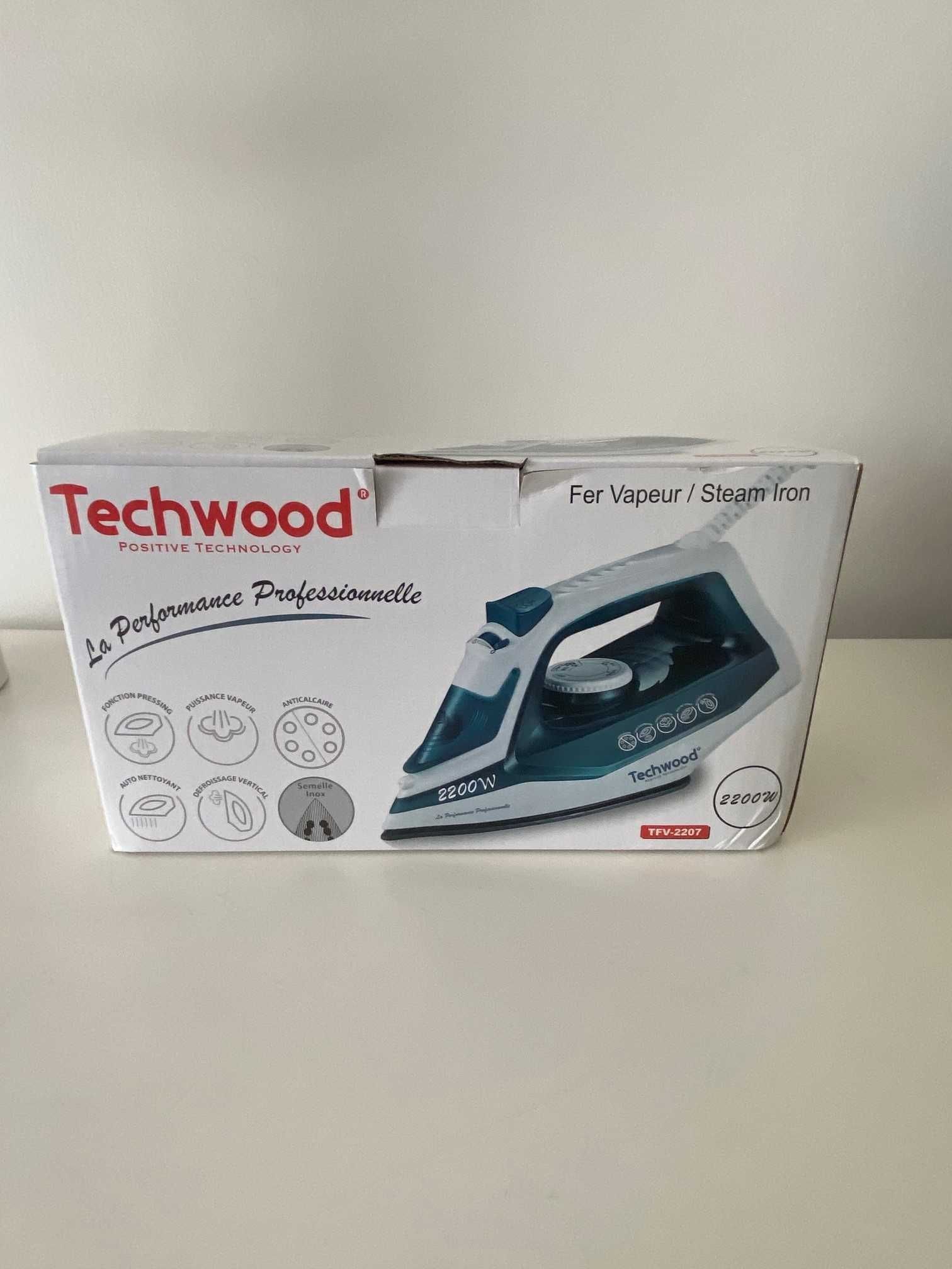Ferro de Engomar Techwood 2200W