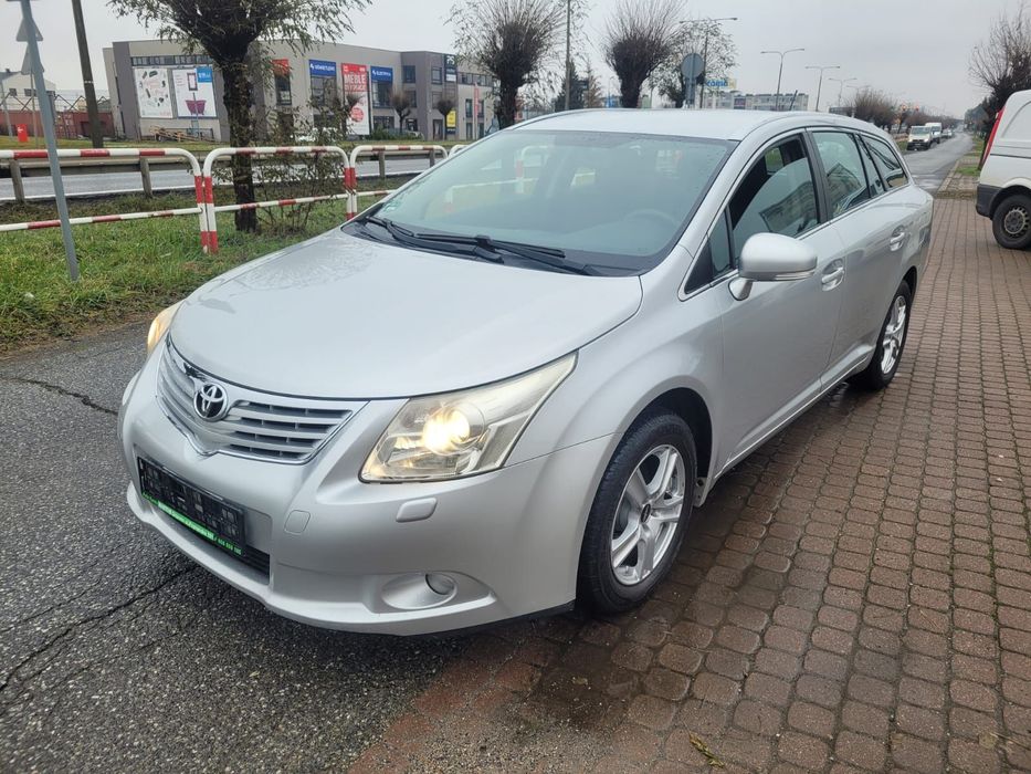 Toyota Avensis Auto po opłatach klimatyzacja