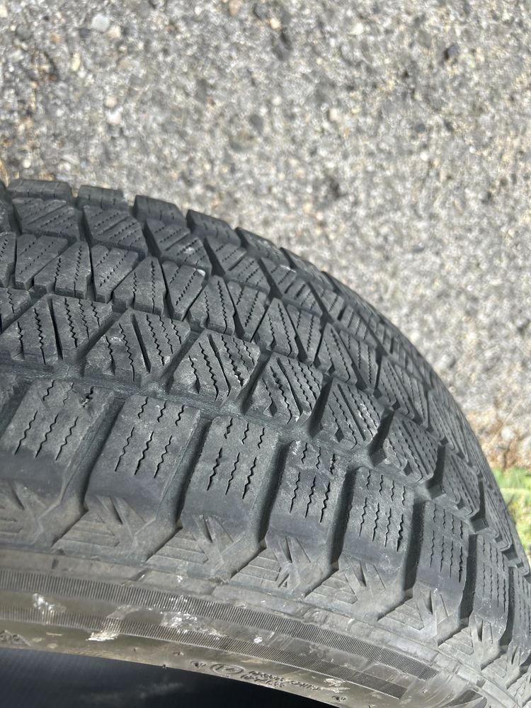 Продам одну шину Bridgestone 265.45.21r