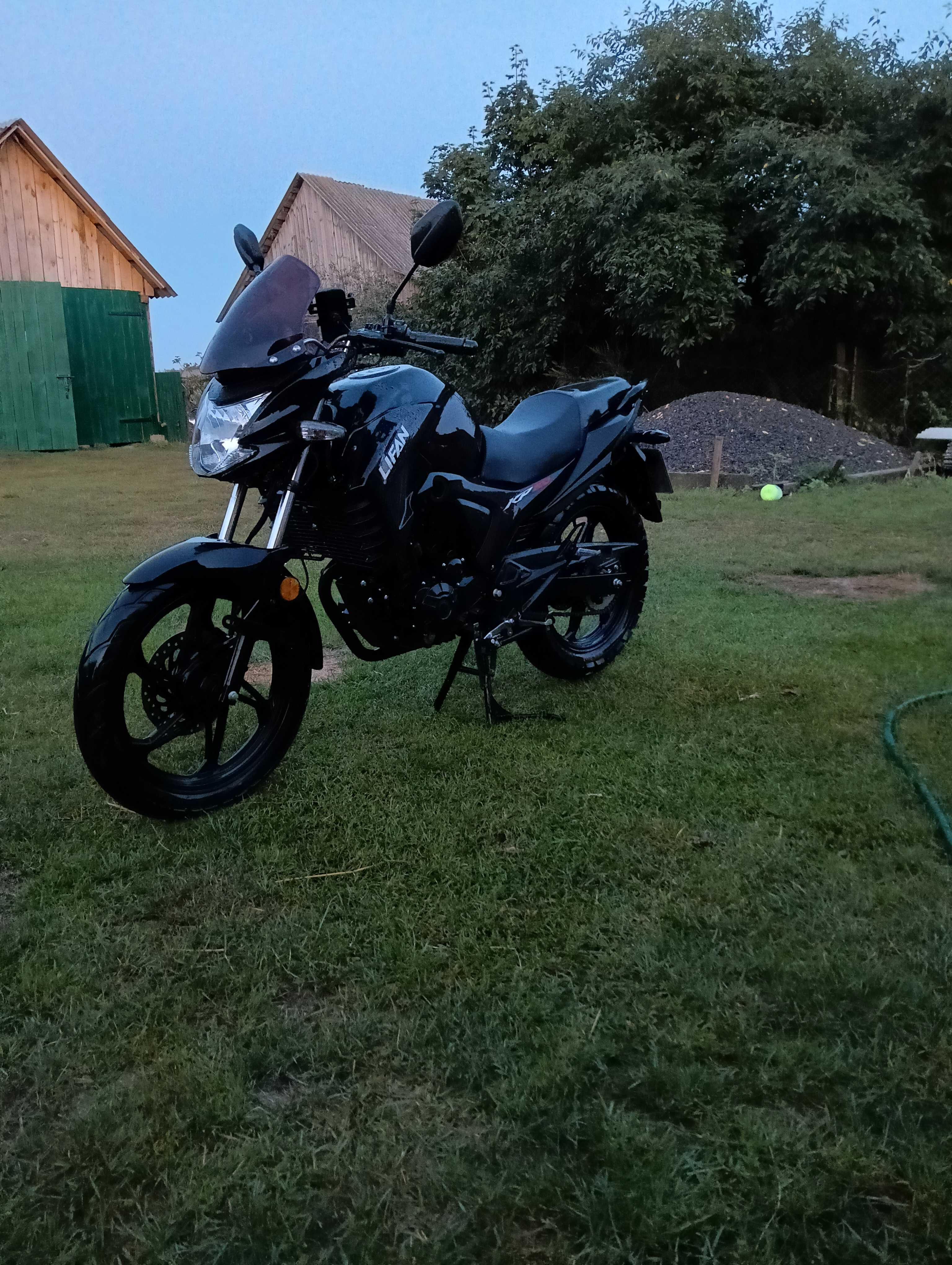 Продам мотоцикл lifan
