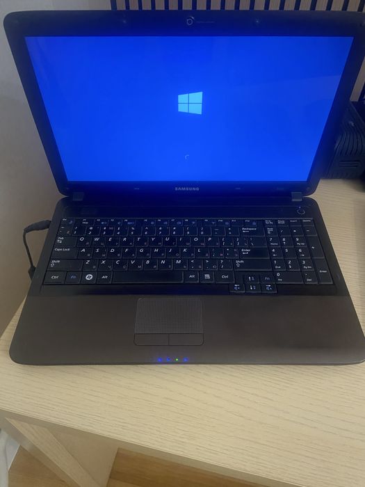 Ноутбук Samsung R540