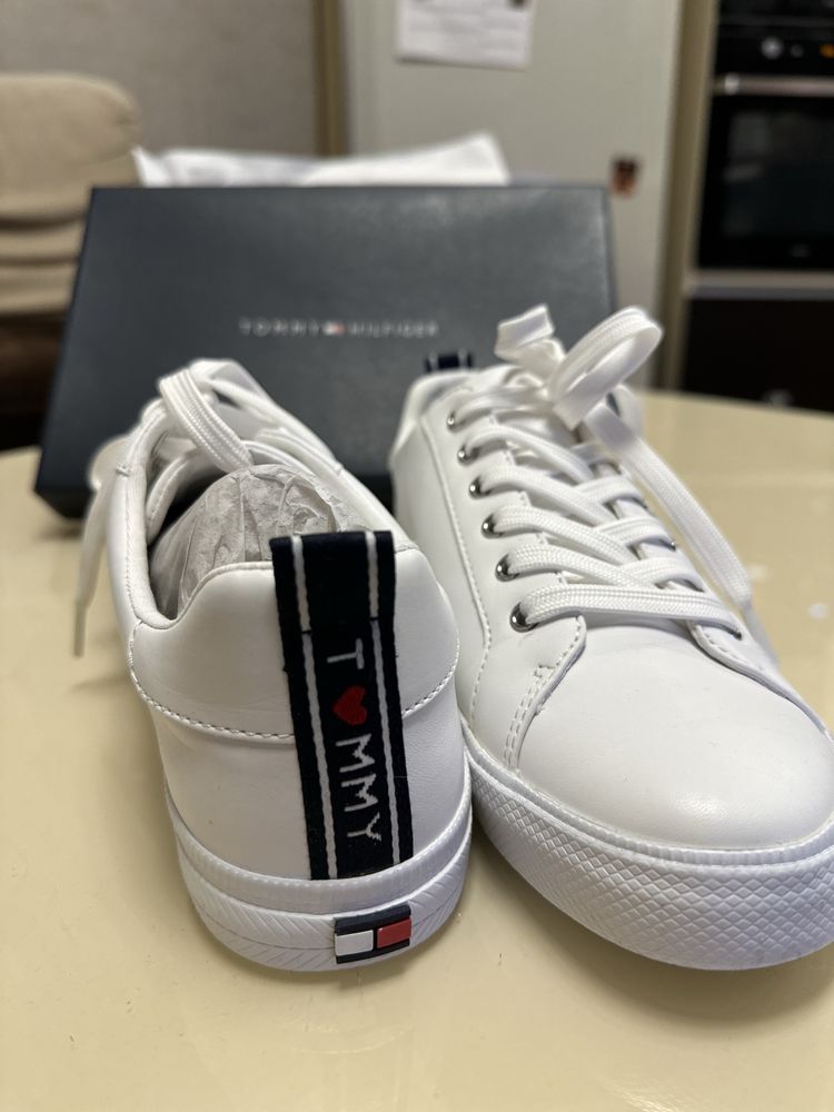 Продам кеды Tommy Hilfiger